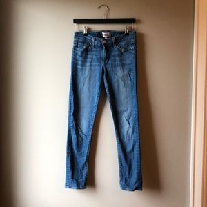 PAIGE denim skyline ankle peg size 27